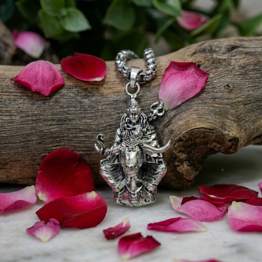 Shiv Ji Nandi Pendant with Chain | Exclusive to VAMA, other brands are fake - VAMA Mall